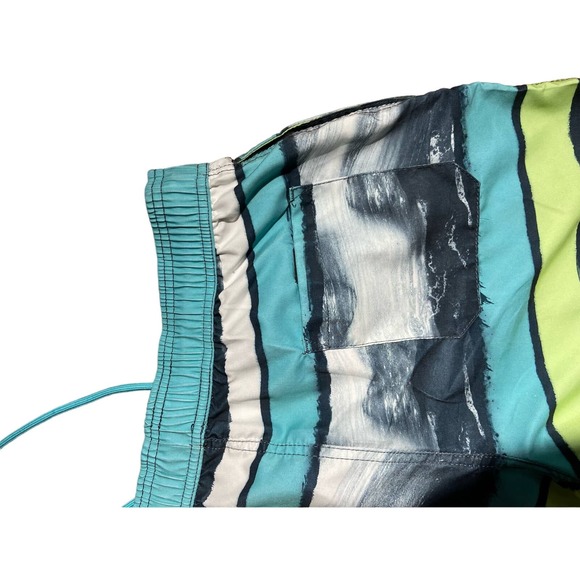 Maui and Sons Colorful Striped Beach Shorts Size S Ultralight* and Packable M564 - Picture 5 of 5